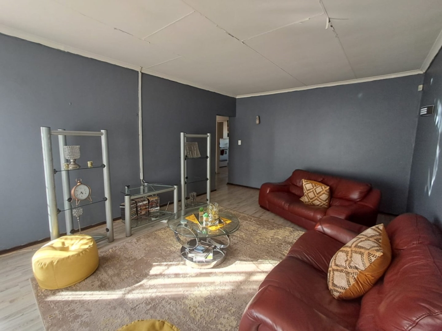 5 Bedroom Property for Sale in Vaalpark Free State